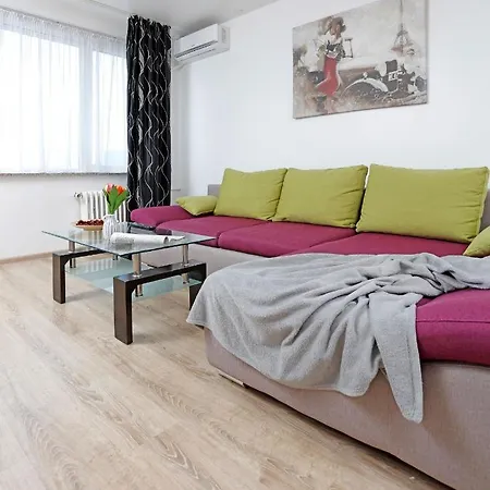 Apartman Cozy With A View *